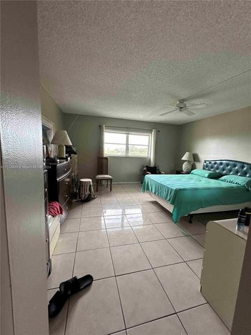 2061 NW 47th Ter 405, Lauderhill, FL 33313
