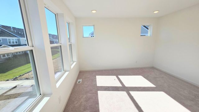 4744 AirLake Curve, Woodbury, MN 55129