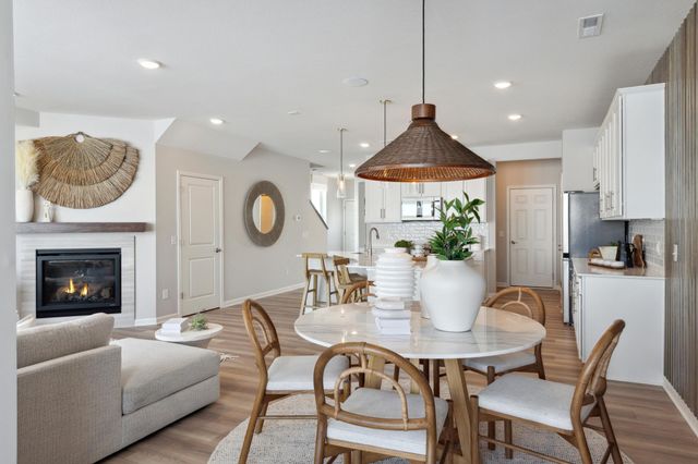 4744 AirLake Curve, Woodbury, MN 55129