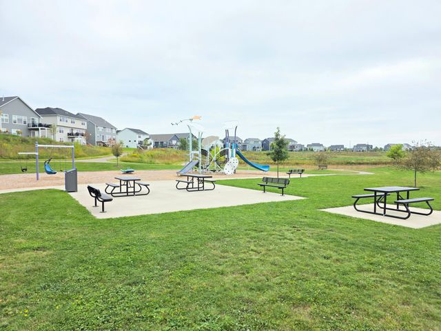 4744 AirLake Curve, Woodbury, MN 55129