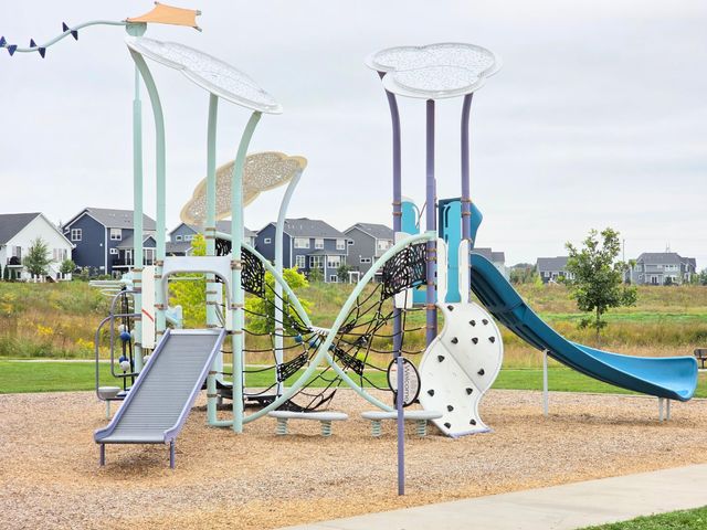 4744 AirLake Curve, Woodbury, MN 55129