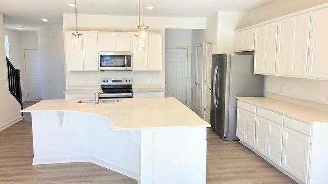 4744 AirLake Curve, Woodbury, MN 55129