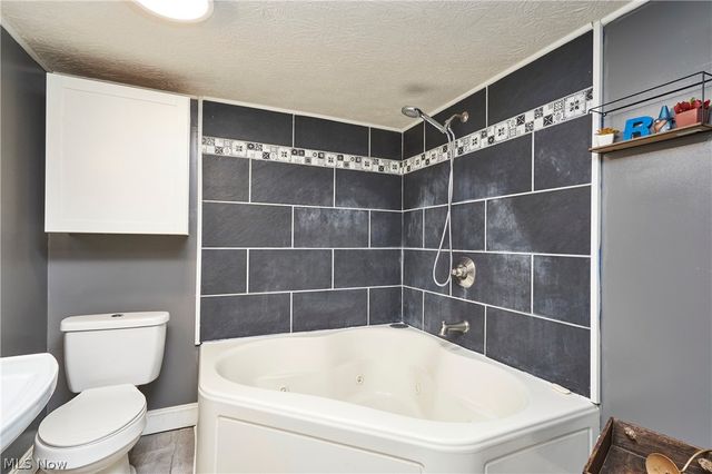 5336 Donner Drive, Clinton, OH 44216