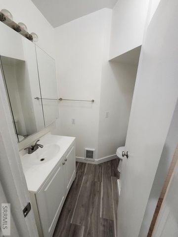 308 N 9th Avenue, Pocatello, ID 83201