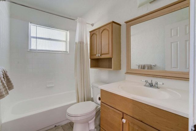 700 N Hepburn Avenue N, Jupiter, FL 33458