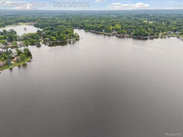 3817 Lake Lapeer Drive, Elba Township, MI 48455