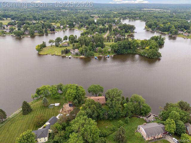 3817 Lake Lapeer Drive, Elba Township, MI 48455