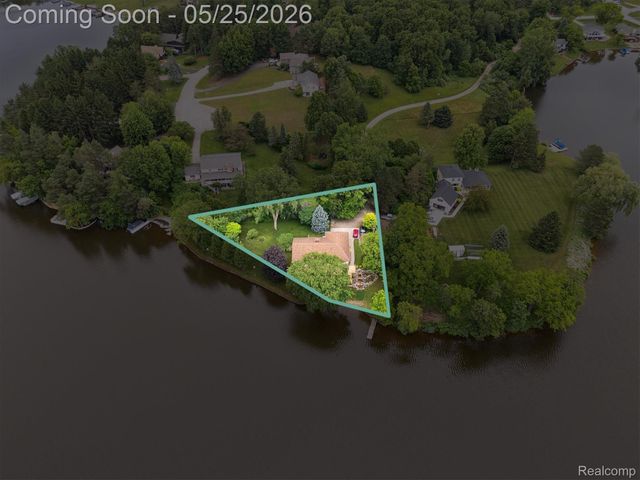 3817 Lake Lapeer Drive, Elba Township, MI 48455