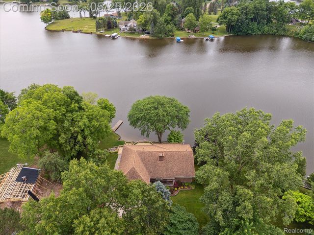 3817 Lake Lapeer Drive, Elba Township, MI 48455