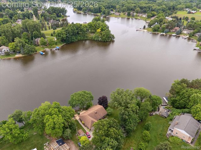 3817 Lake Lapeer Drive, Elba Township, MI 48455