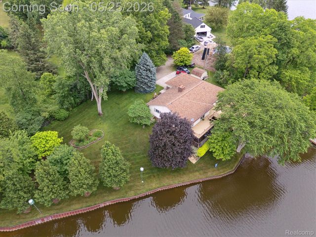 3817 Lake Lapeer Drive, Elba Township, MI 48455