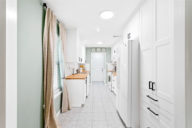 2308 Oldbridge Drive, Dallas, TX 75228