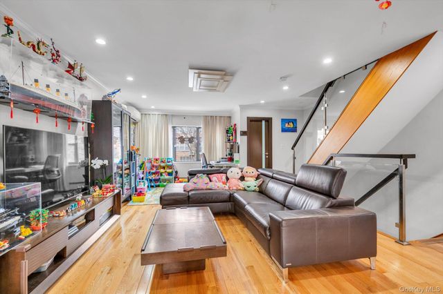 5033 68th Street, Woodside, NY 11377