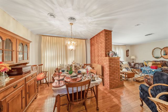 1858 S Dickinson Drive, Rusk, TX 75785