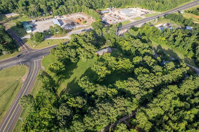 1858 S Dickinson Drive, Rusk, TX 75785