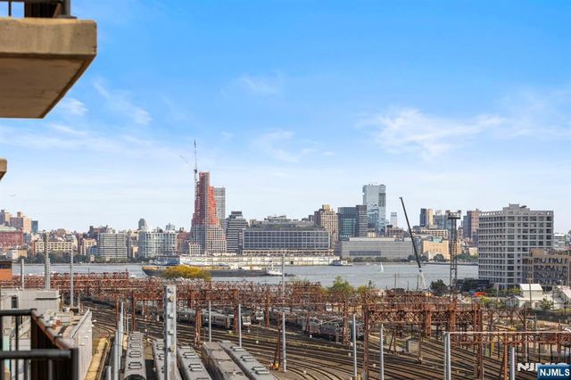 700 Grove Street 9-M, Jersey City, NJ 07310