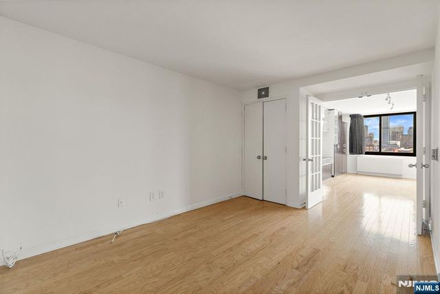 700 Grove Street 9-M, Jersey City, NJ 07310