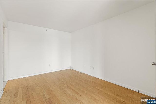 700 Grove Street 9-M, Jersey City, NJ 07310