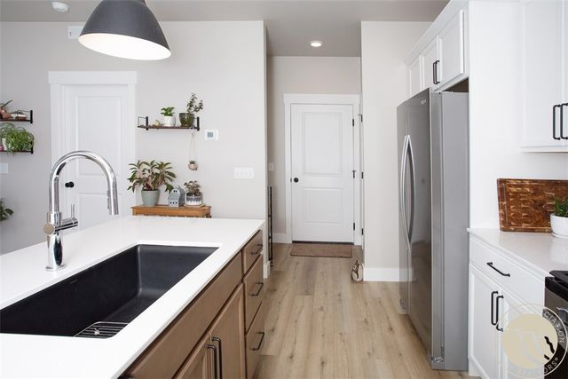 1864 St Peter Lane, Billings, MT 59101