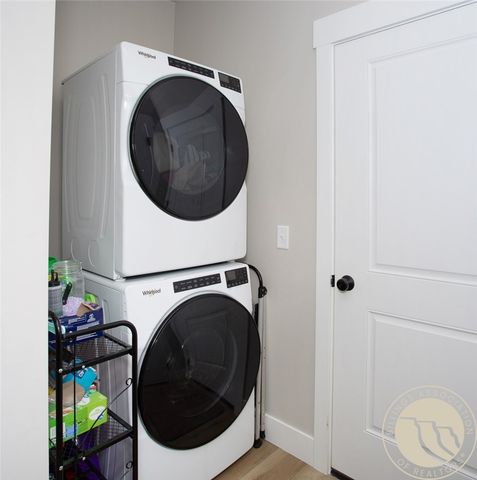 1864 St Peter Lane, Billings, MT 59101