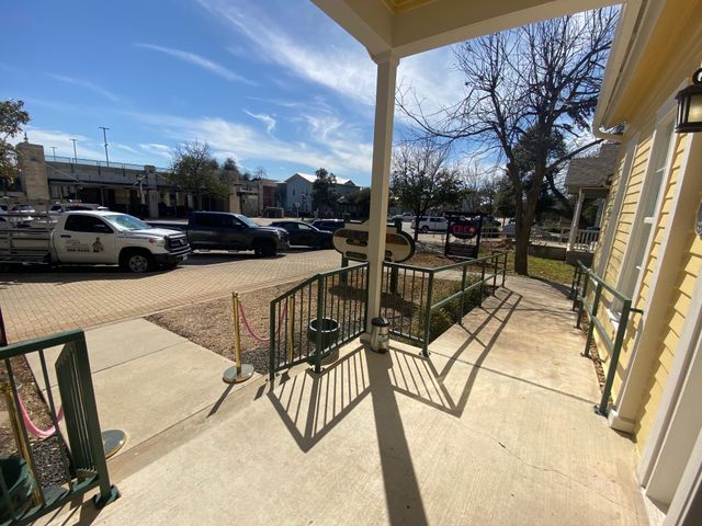302 W Main ST 202, Round Rock, TX 78664