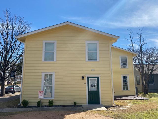 302 W Main ST 202, Round Rock, TX 78664