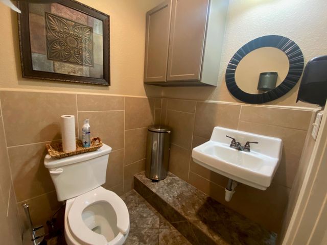 302 W Main ST 202, Round Rock, TX 78664