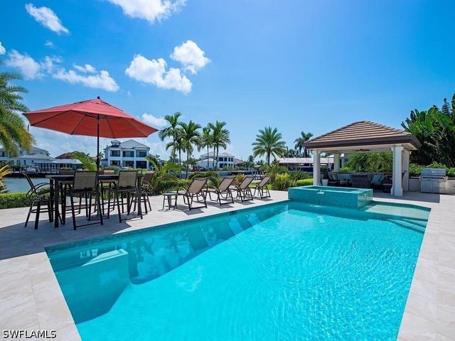919 Sundrop CT, Marco Island, FL 34145