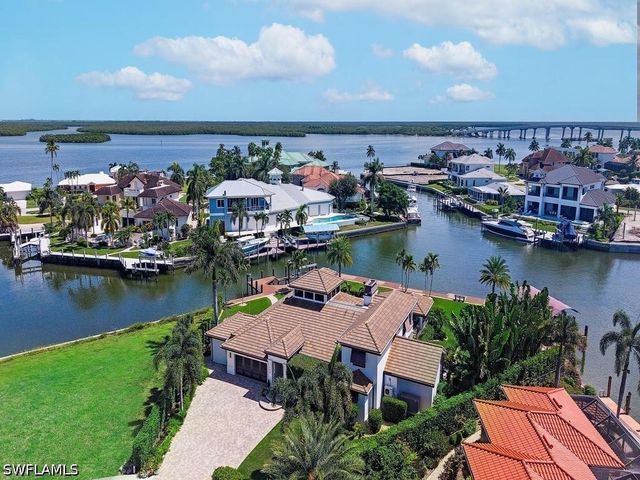 919 Sundrop CT, Marco Island, FL 34145