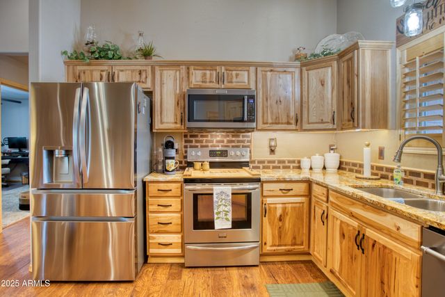 2050 CHRISTMAS PINE Road, Overgaard, AZ 85933