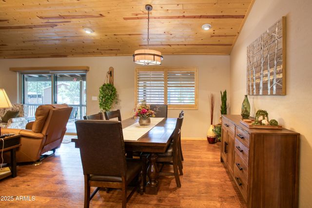 2050 CHRISTMAS PINE Road, Overgaard, AZ 85933