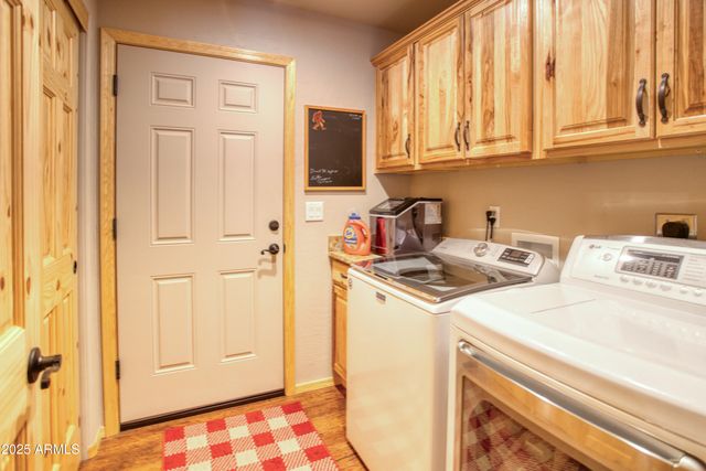 2050 CHRISTMAS PINE Road, Overgaard, AZ 85933