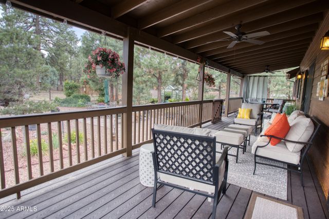 2050 CHRISTMAS PINE Road, Overgaard, AZ 85933