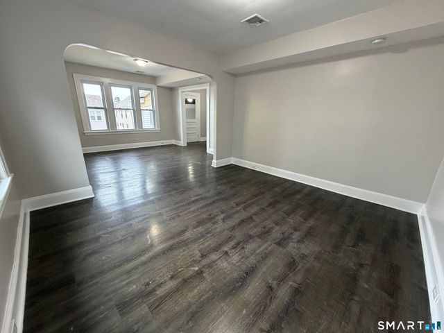 67 Beardsley Park Terrace 2nd & 3rd Fls., Bridgeport, CT 06610