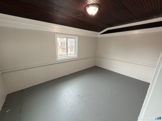 67 Beardsley Park Terrace 2nd & 3rd Fls., Bridgeport, CT 06610