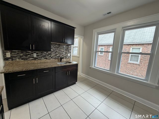 67 Beardsley Park Terrace 2nd & 3rd Fls., Bridgeport, CT 06610