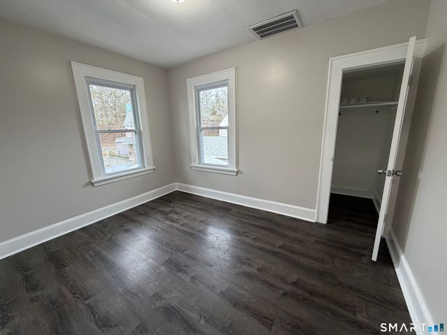 67 Beardsley Park Terrace 2nd & 3rd Fls., Bridgeport, CT 06610