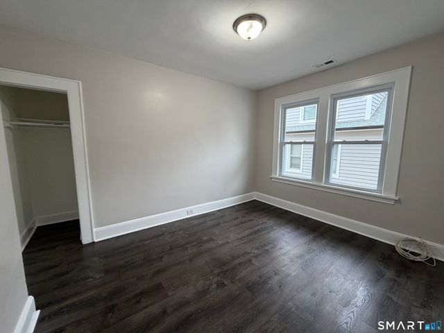 67 Beardsley Park Terrace 2nd & 3rd Fls., Bridgeport, CT 06610