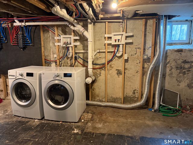 67 Beardsley Park Terrace 2nd & 3rd Fls., Bridgeport, CT 06610