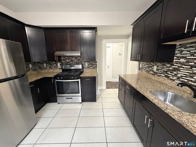 67 Beardsley Park Terrace 2nd & 3rd Fls., Bridgeport, CT 06610