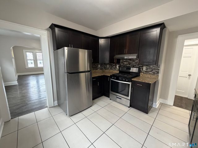 67 Beardsley Park Terrace 2nd & 3rd Fls., Bridgeport, CT 06610