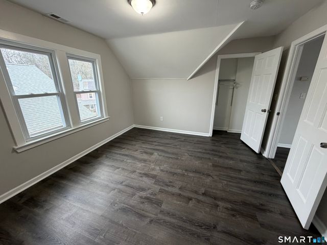 67 Beardsley Park Terrace 2nd & 3rd Fls., Bridgeport, CT 06610