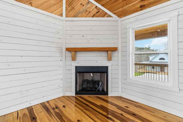 456 Pumpkin Creek Circle, Jamestown, KY 42629