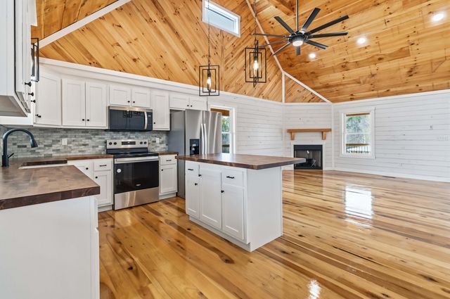 456 Pumpkin Creek Circle, Jamestown, KY 42629