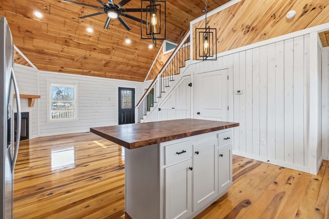 456 Pumpkin Creek Circle, Jamestown, KY 42629