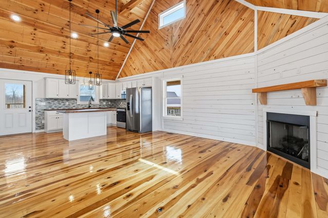 456 Pumpkin Creek Circle, Jamestown, KY 42629