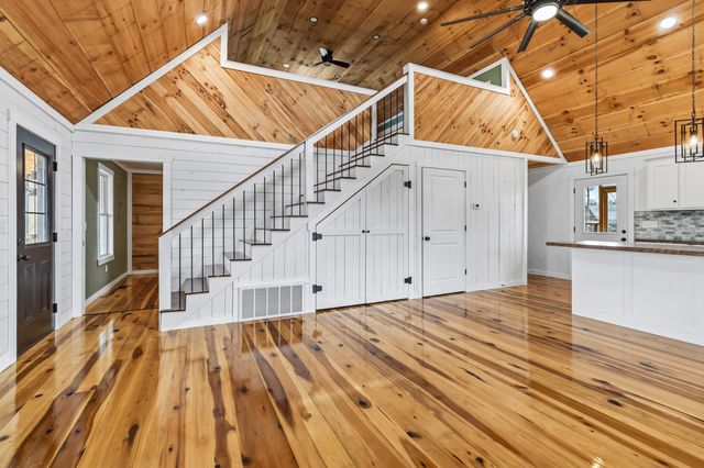 456 Pumpkin Creek Circle, Jamestown, KY 42629