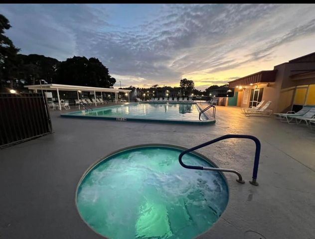31 Lake Vista Trl Apt 203, Port St Lucie, FL 34952