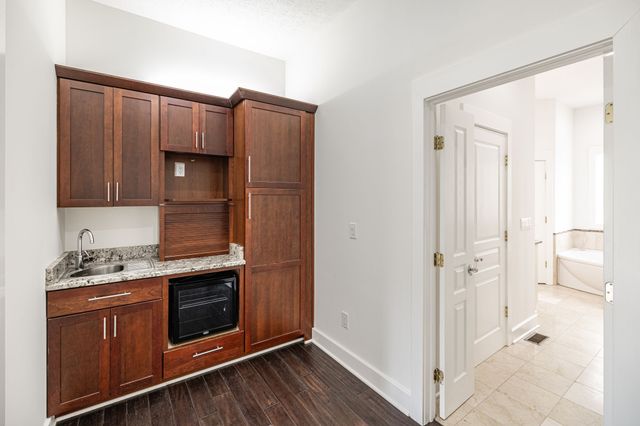 1146 Stirlingshire Dr, Hendersonville, TN 37075