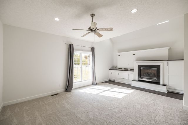 1146 Stirlingshire Dr, Hendersonville, TN 37075